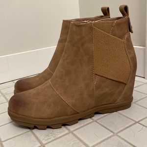 Athlefit Booties 
brown size 7.5